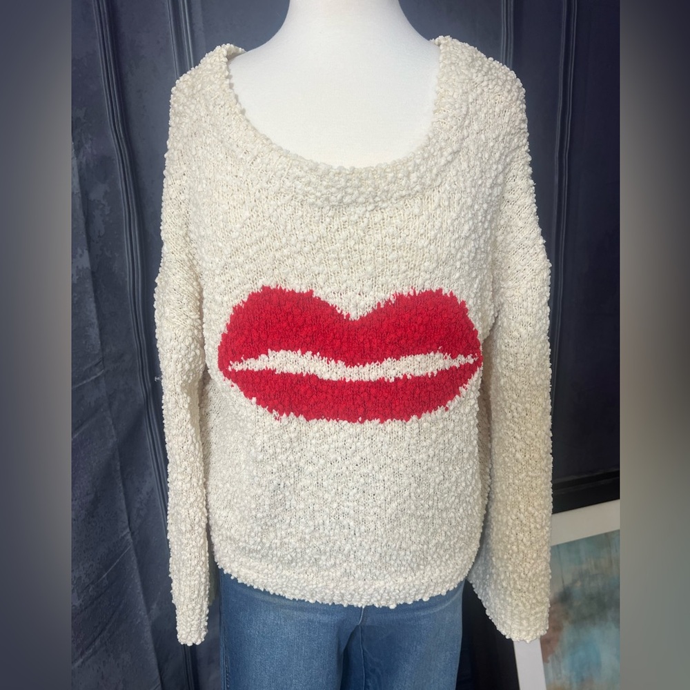 POL  Red Lips Ivory Scoop Neck knit Sweater